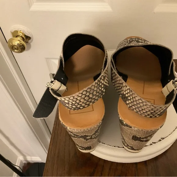 NWOT Python Dolce Vita Platform peep toe sling back. - Picture 3 of 7